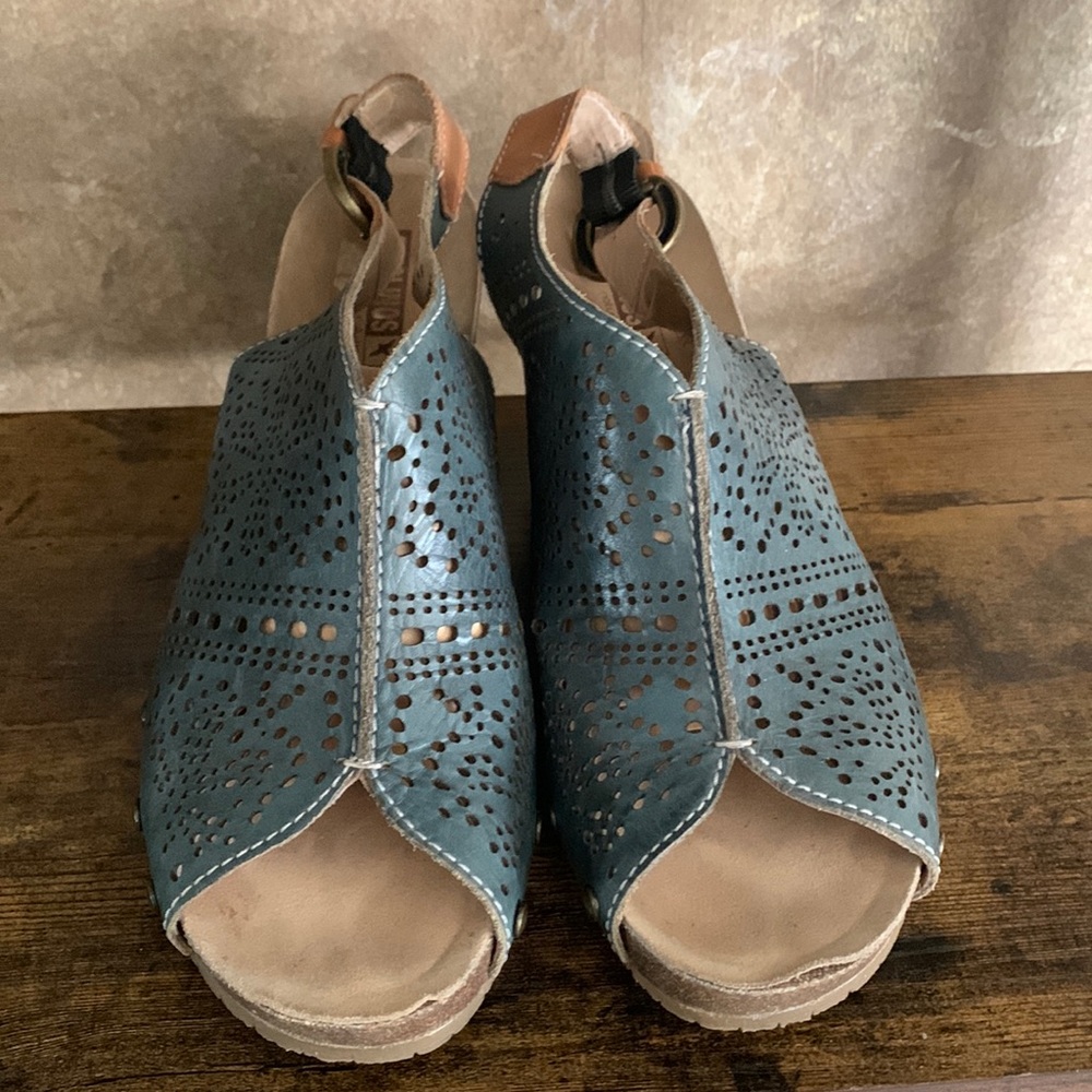 Pikolinos sandal